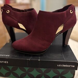 Liz Claiborne Women's Dark Red Heeled Boots